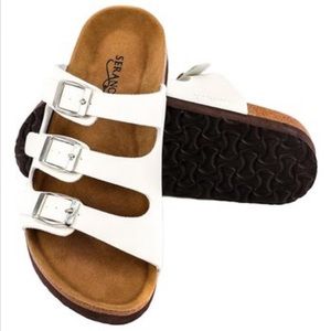 Seranoma Sandals size 9- NWT